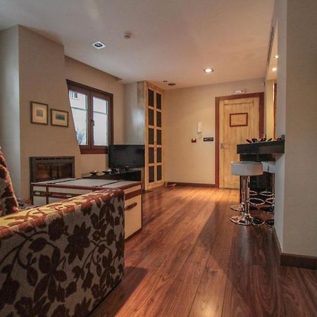 Apartamentos Turisticos Aguas De Víznar Eksteriør billede