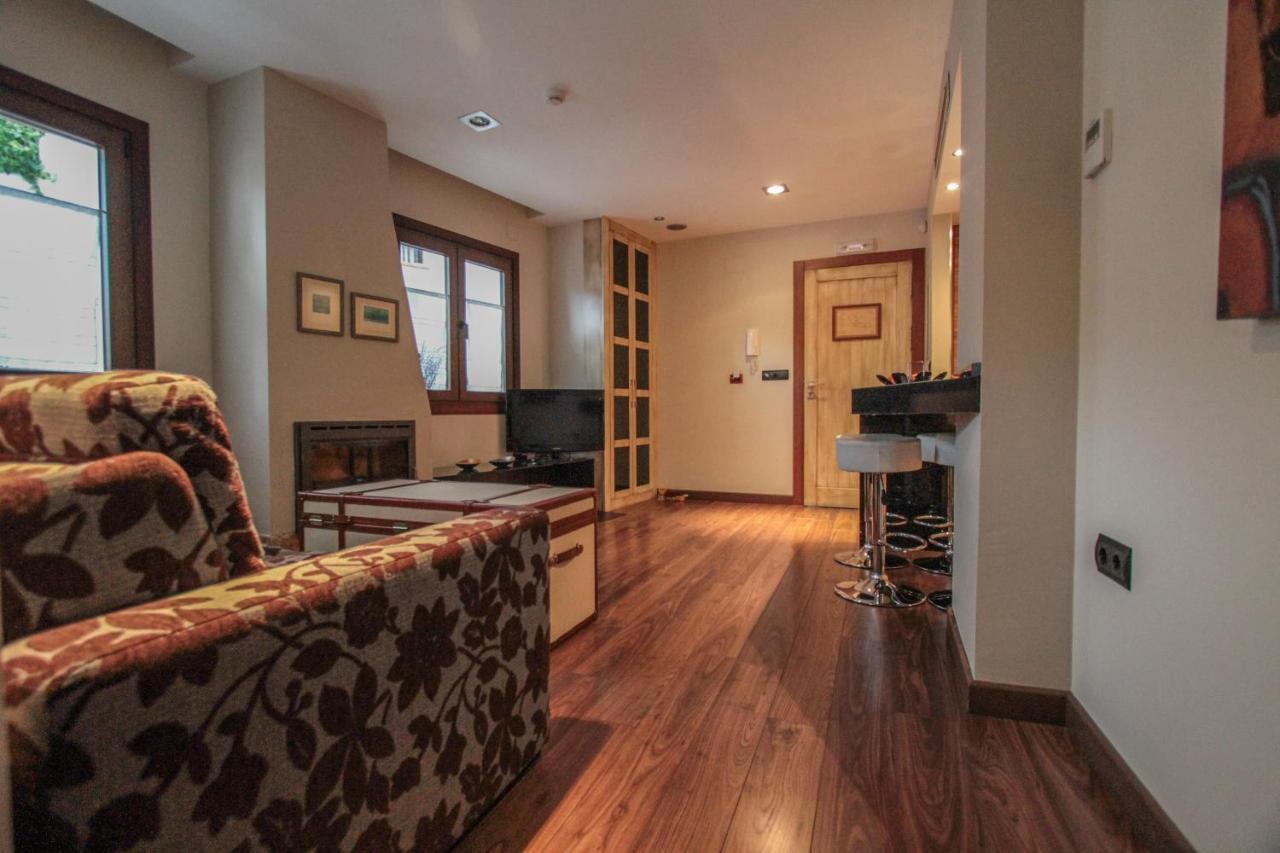 Apartamentos Turisticos Aguas De Víznar Eksteriør billede