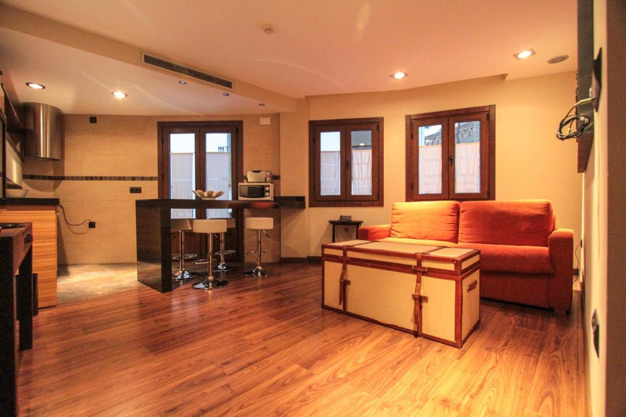 Apartamentos Turisticos Aguas De Víznar Eksteriør billede